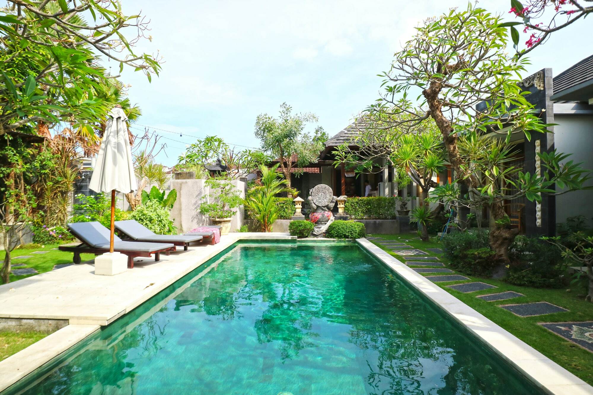 Raj Sindhu Sanur Apartment Denpasar  Luaran gambar